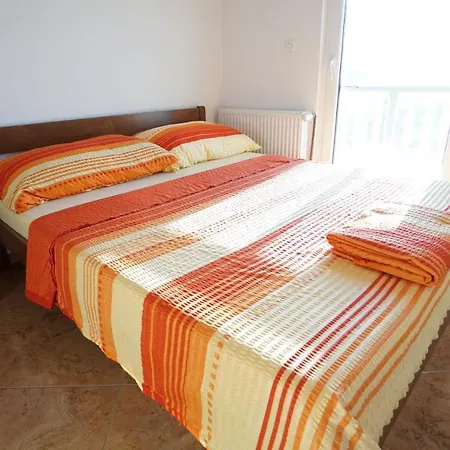 Kata Apartment
